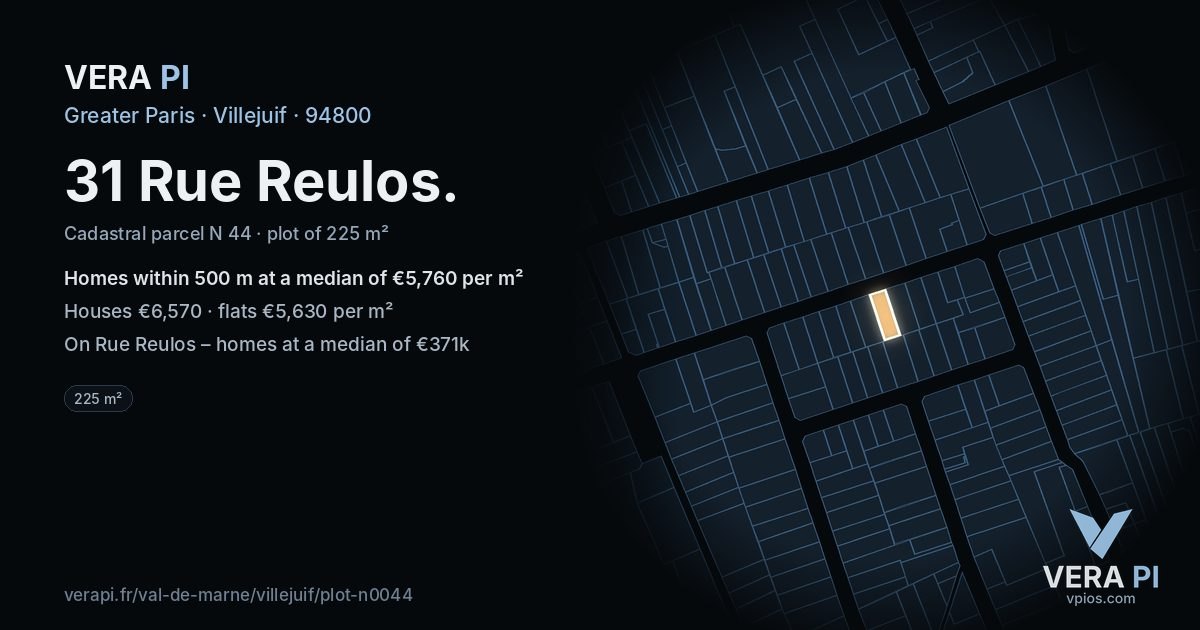 31 Rue Reulos, Villejuif at night – the plot lit, the parcels around coloured by the prices near them