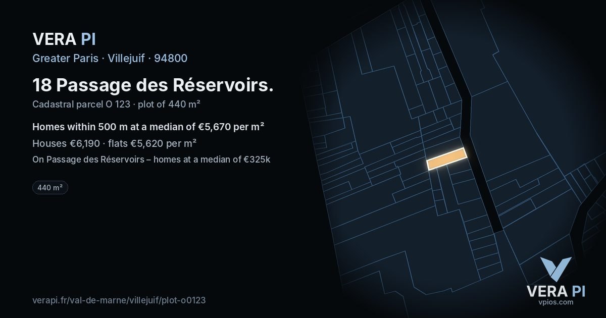 18 Passage des Réservoirs, Villejuif at night – the plot lit, the parcels around coloured by the prices near them