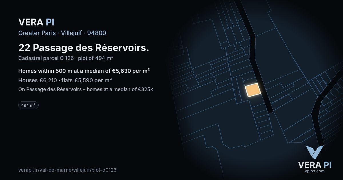 22 Passage des Réservoirs, Villejuif at night – the plot lit, the parcels around coloured by the prices near them