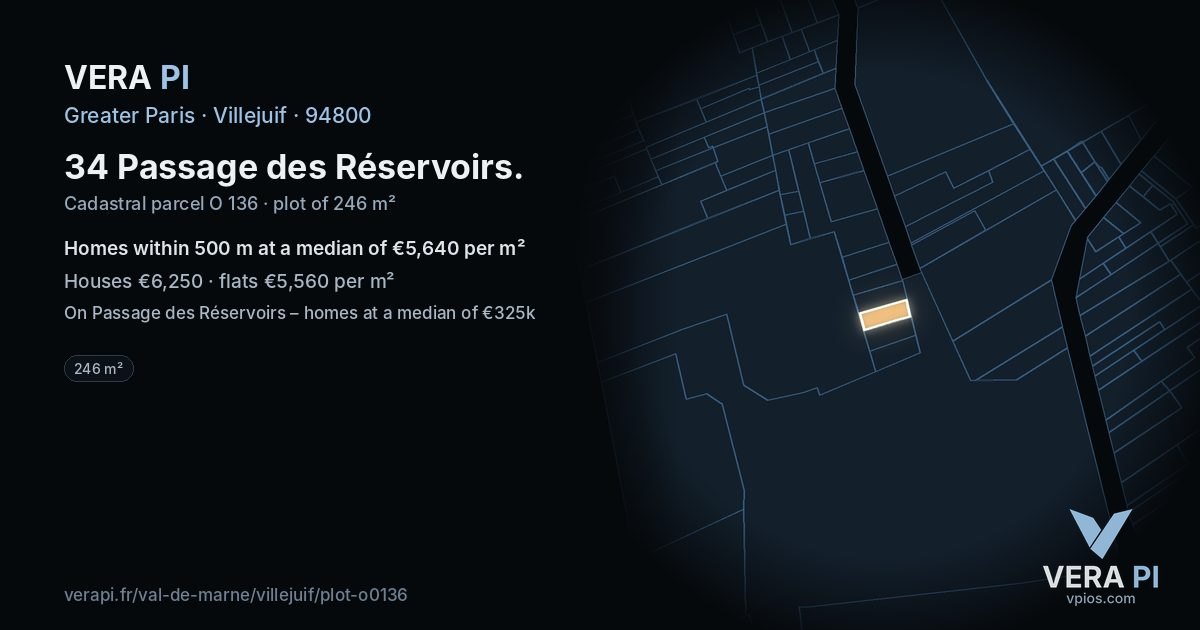 34 Passage des Réservoirs, Villejuif at night – the plot lit, the parcels around coloured by the prices near them