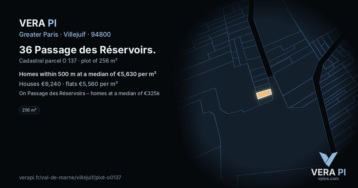 36 Passage des Réservoirs, Villejuif at night – the plot lit, the parcels around coloured by the prices near them