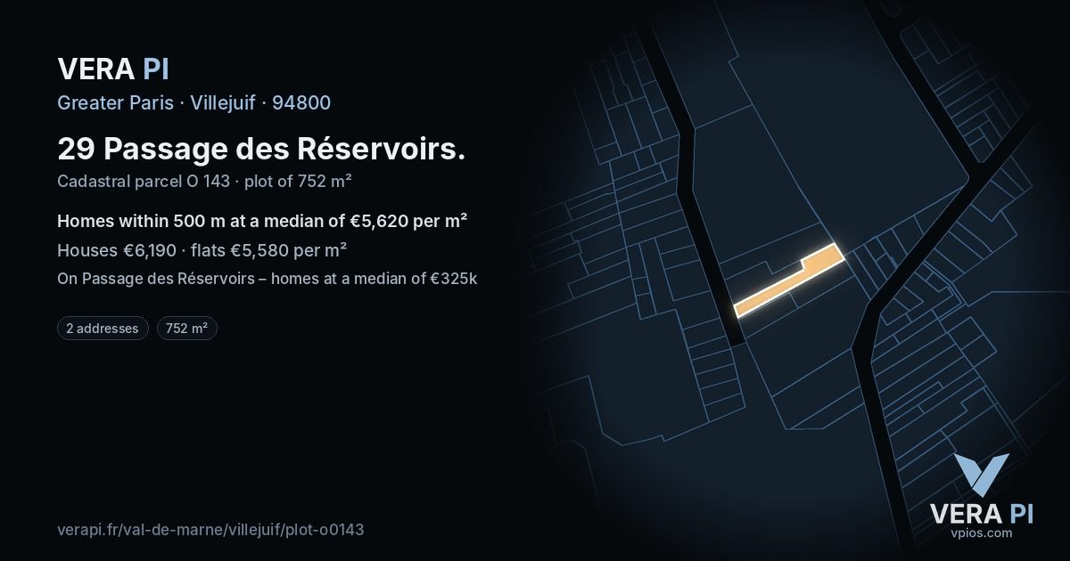 29 Passage des Réservoirs, Villejuif at night – the plot lit, the parcels around coloured by the prices near them