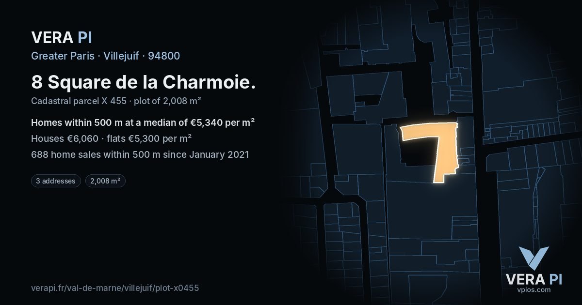 8 Square de la Charmoie, Villejuif at night – the plot lit, the parcels around coloured by the prices near them