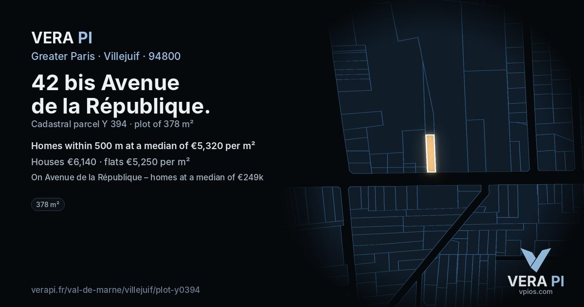 42 bis Avenue de la République, Villejuif at night – the plot lit, the parcels around coloured by the prices near them