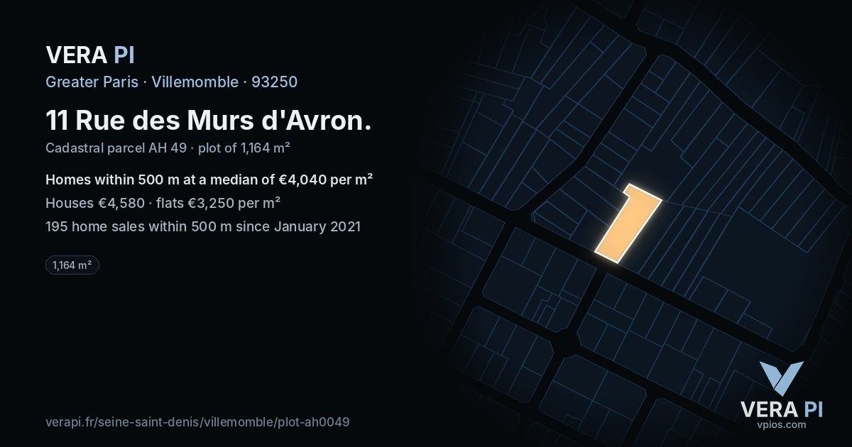 11 Rue des Murs d'Avron, Villemomble at night – the plot lit, the parcels around coloured by the prices near them