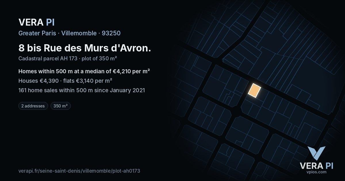 8 bis Rue des Murs d'Avron, Villemomble at night – the plot lit, the parcels around coloured by the prices near them