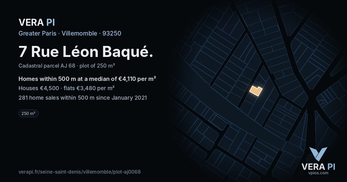 7 Rue Léon Baqué, Villemomble at night – the plot lit, the parcels around coloured by the prices near them