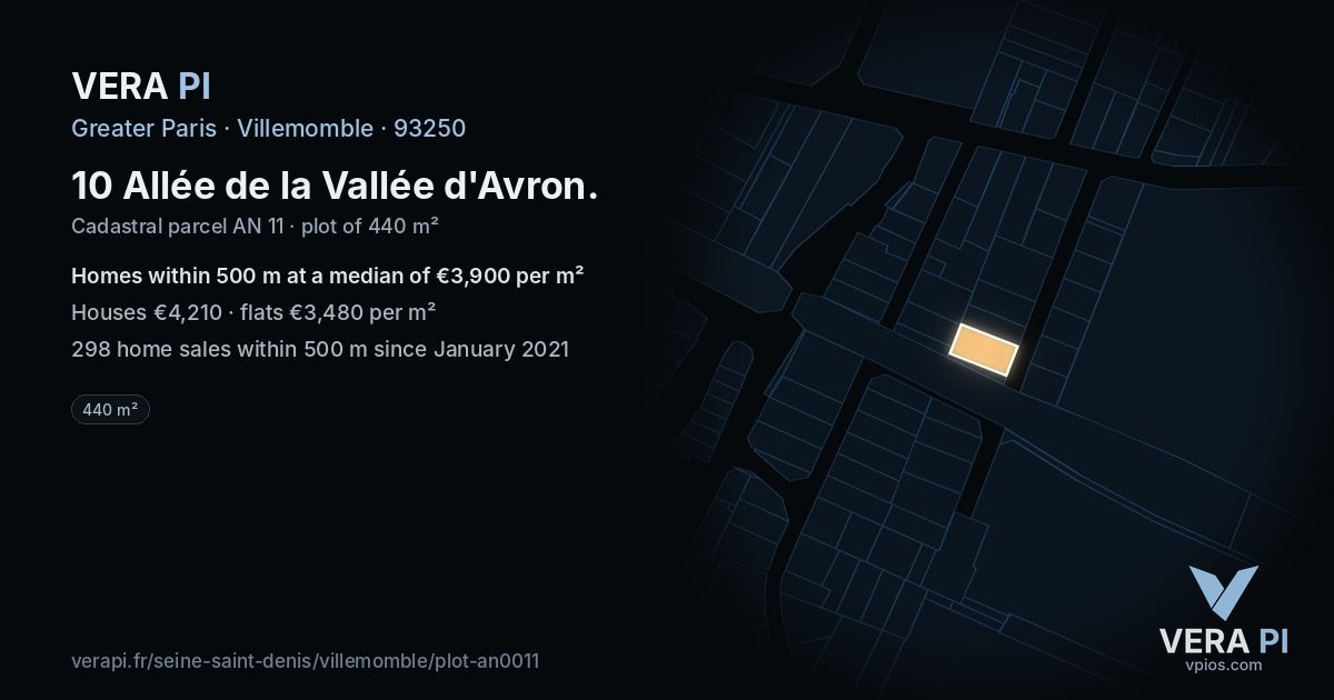 10 Allée de la Vallée d'Avron, Villemomble at night – the plot lit, the parcels around coloured by the prices near them