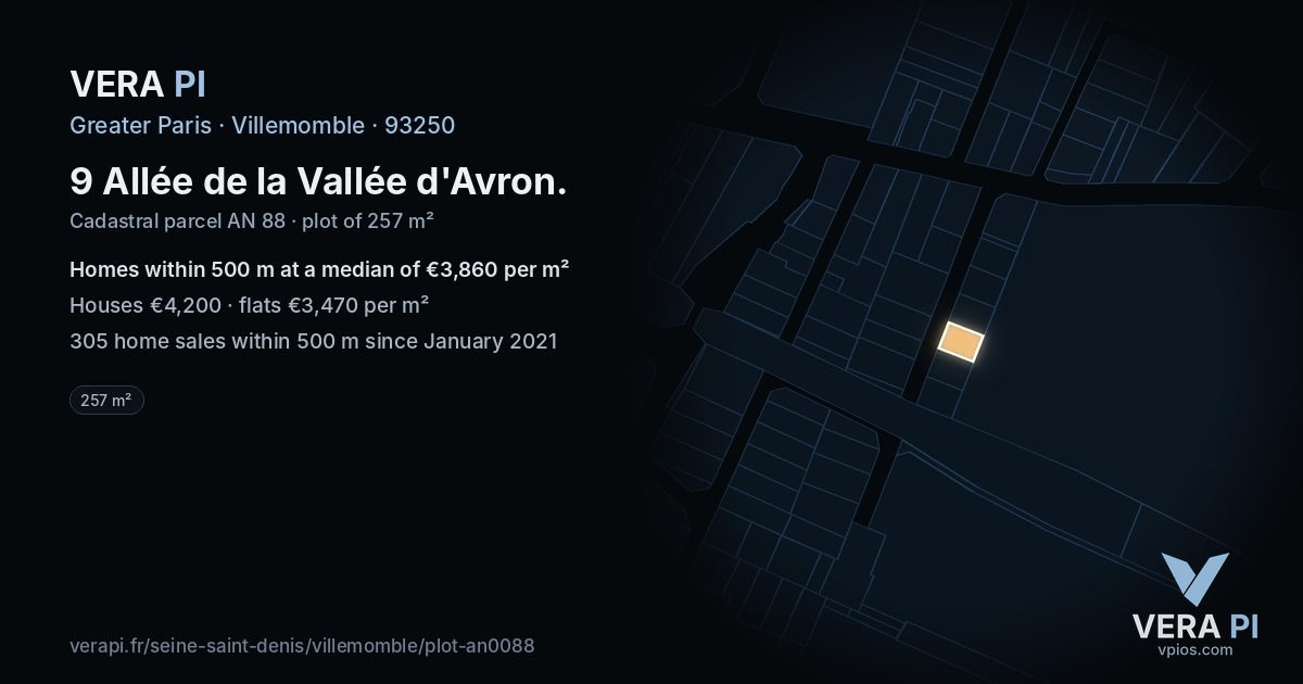 9 Allée de la Vallée d'Avron, Villemomble at night – the plot lit, the parcels around coloured by the prices near them