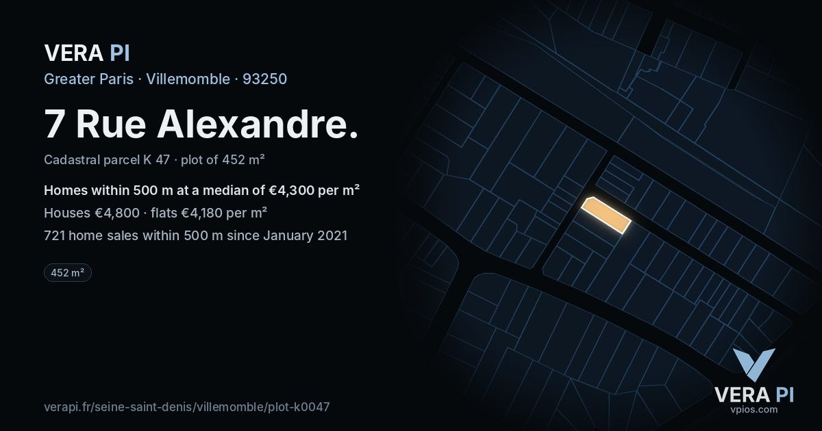 7 Rue Alexandre, Villemomble at night – the plot lit, the parcels around coloured by the prices near them