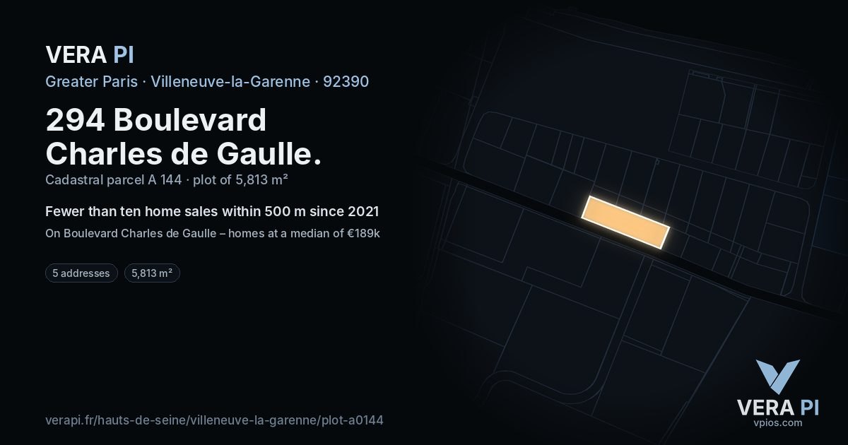 294 Boulevard Charles de Gaulle, Villeneuve-la-Garenne at night – the plot lit, the parcels around coloured by the prices near them