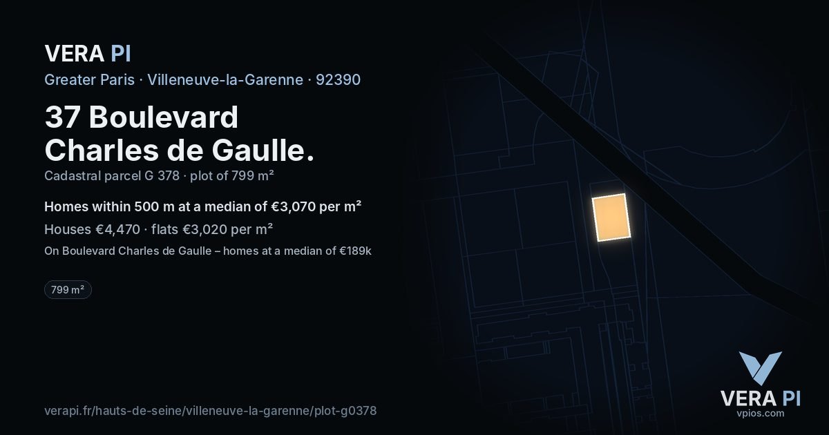 37 Boulevard Charles de Gaulle, Villeneuve-la-Garenne at night – the plot lit, the parcels around coloured by the prices near them
