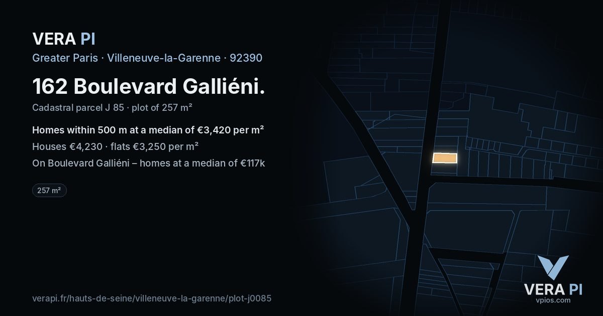 162 Boulevard Galliéni, Villeneuve-la-Garenne at night – the plot lit, the parcels around coloured by the prices near them
