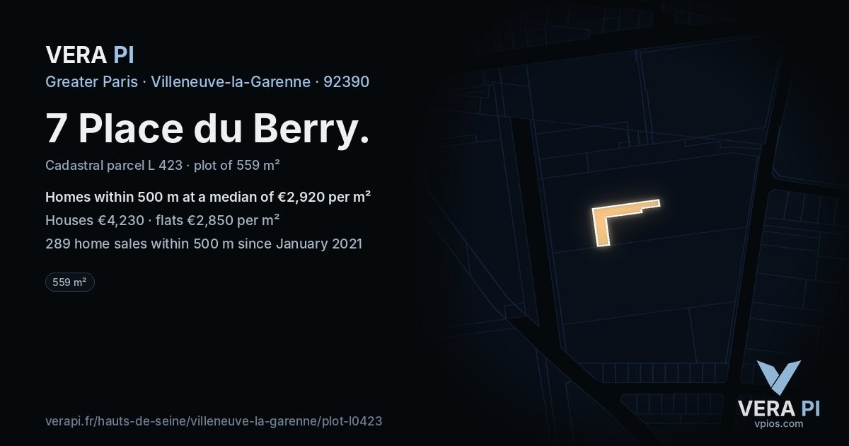 7 Place du Berry, Villeneuve-la-Garenne at night – the plot lit, the parcels around coloured by the prices near them