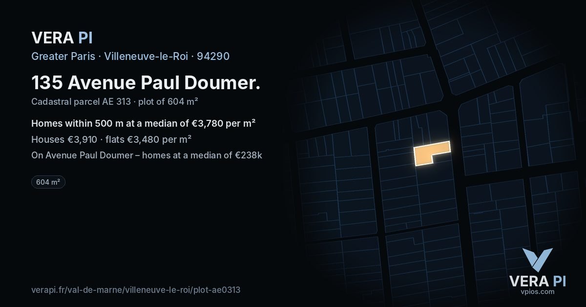 135 Avenue Paul Doumer, Villeneuve-le-Roi at night – the plot lit, the parcels around coloured by the prices near them