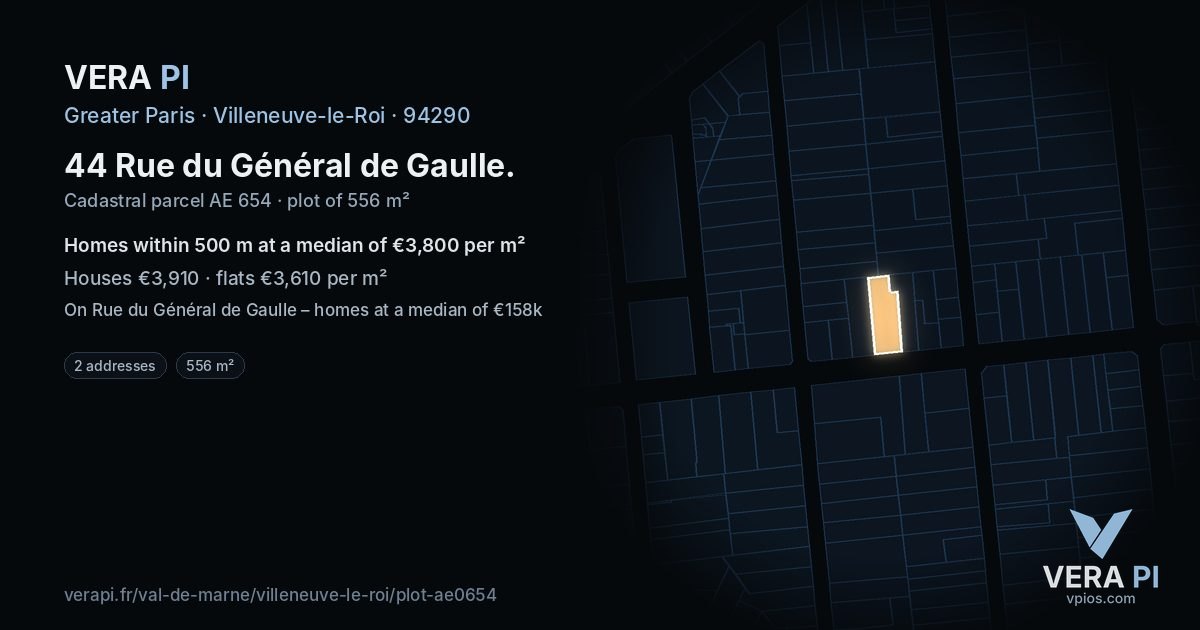 44 Rue du Général de Gaulle, Villeneuve-le-Roi at night – the plot lit, the parcels around coloured by the prices near them