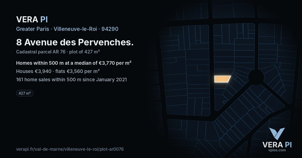 8 Avenue des Pervenches, Villeneuve-le-Roi at night – the plot lit, the parcels around coloured by the prices near them