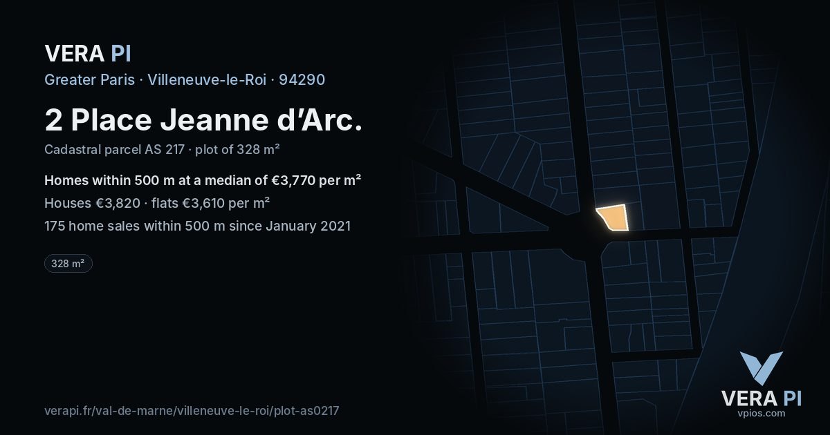 2 Place Jeanne d’Arc, Villeneuve-le-Roi at night – the plot lit, the parcels around coloured by the prices near them