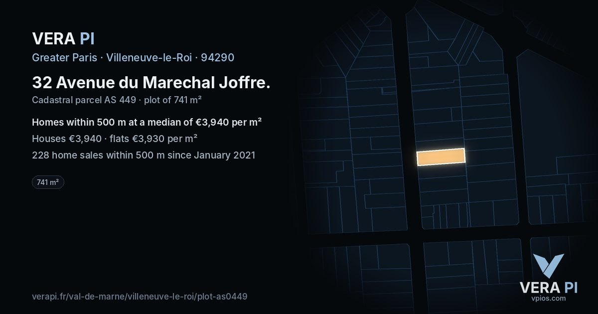 32 Avenue du Marechal Joffre, Villeneuve-le-Roi at night – the plot lit, the parcels around coloured by the prices near them