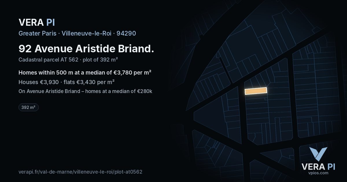 92 Avenue Aristide Briand, Villeneuve-le-Roi at night – the plot lit, the parcels around coloured by the prices near them