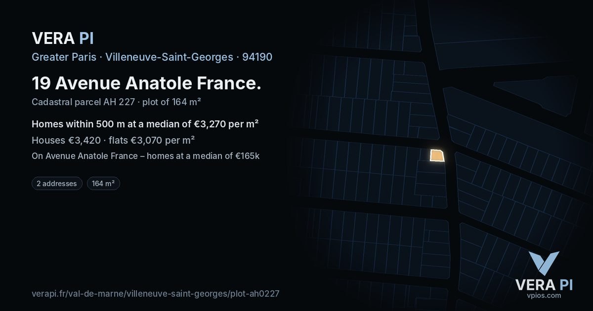 19 Avenue Anatole France, Villeneuve-Saint-Georges at night – the plot lit, the parcels around coloured by the prices near them