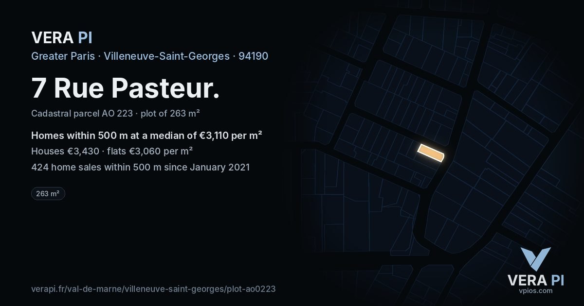 7 Rue Pasteur, Villeneuve-Saint-Georges at night – the plot lit, the parcels around coloured by the prices near them