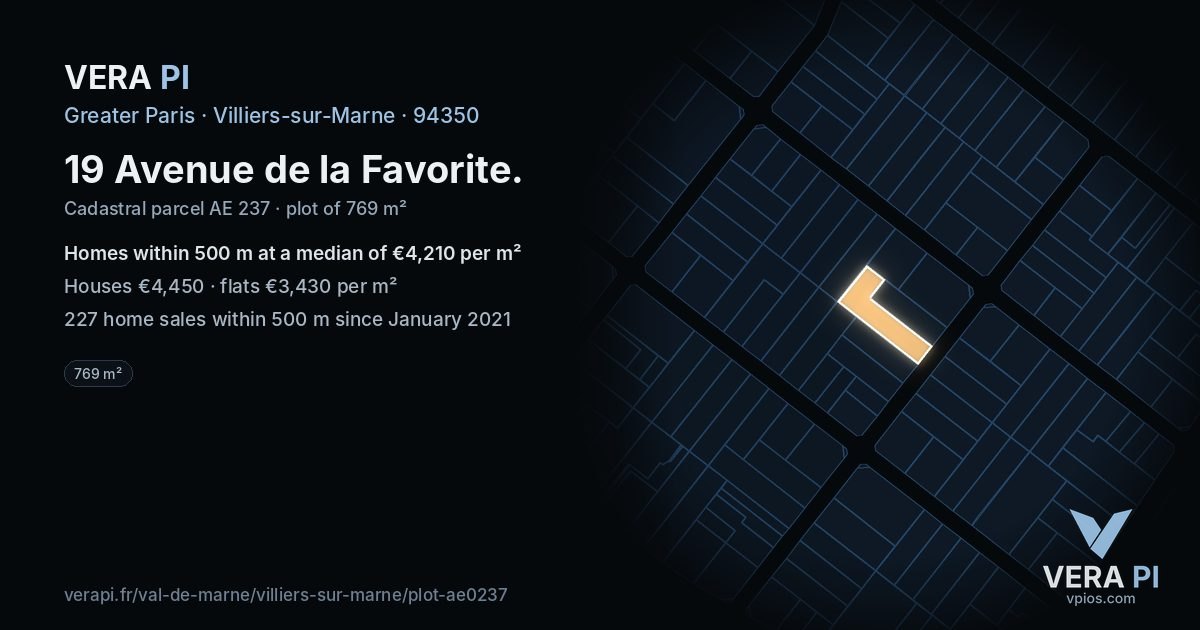 19 Avenue de la Favorite, Villiers-sur-Marne at night – the plot lit, the parcels around coloured by the prices near them