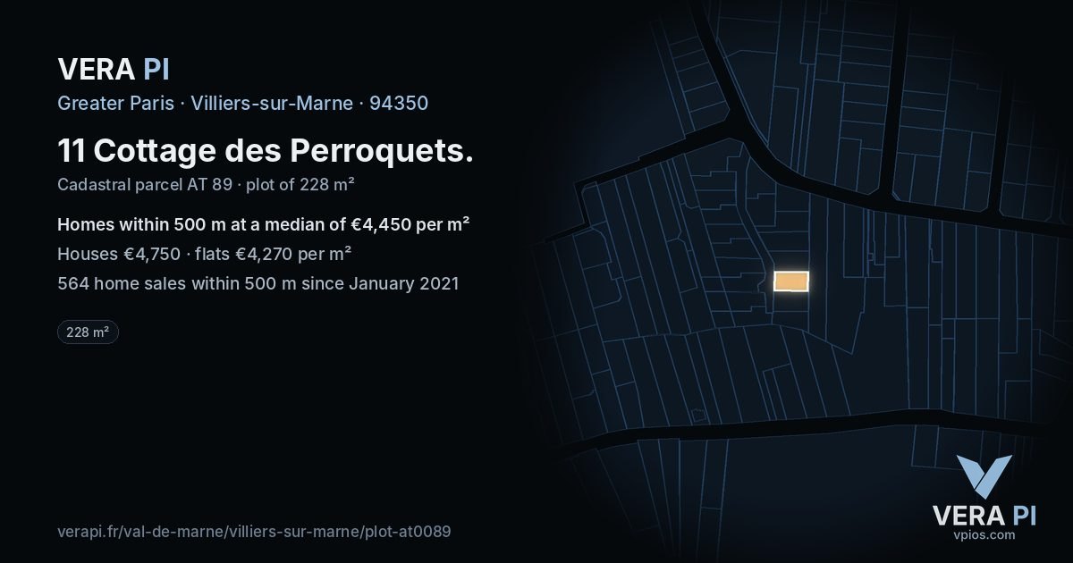 11 Cottage des Perroquets, Villiers-sur-Marne at night – the plot lit, the parcels around coloured by the prices near them