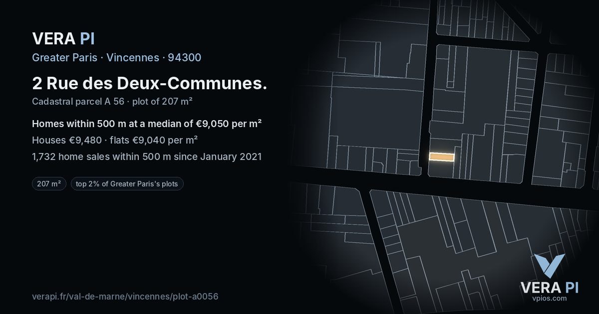 2 Rue des Deux-Communes, Vincennes at night – the plot lit, the parcels around coloured by the prices near them