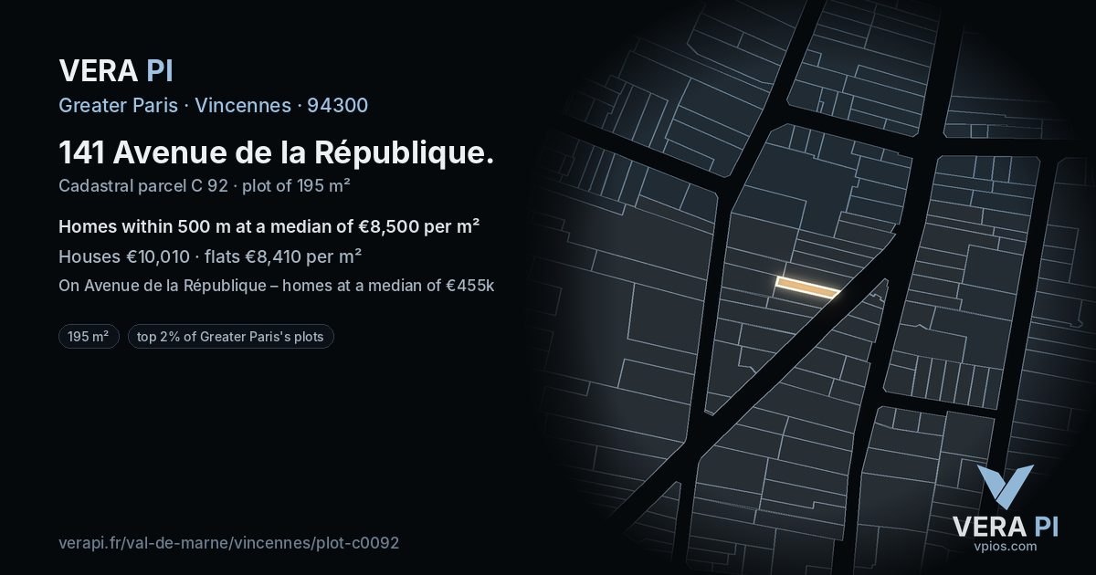 141 Avenue de la République, Vincennes at night – the plot lit, the parcels around coloured by the prices near them
