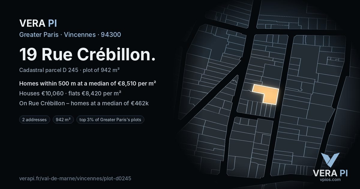 19 Rue Crébillon, Vincennes at night – the plot lit, the parcels around coloured by the prices near them