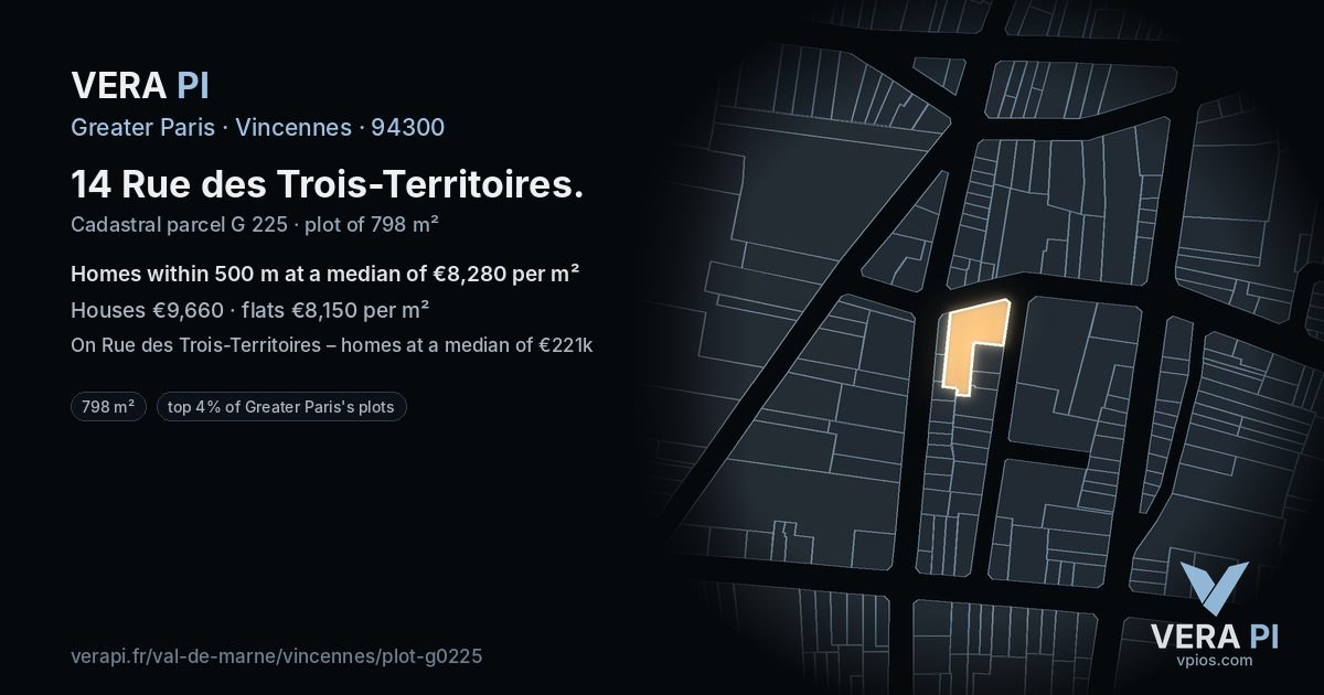 14 Rue des Trois-Territoires, Vincennes at night – the plot lit, the parcels around coloured by the prices near them