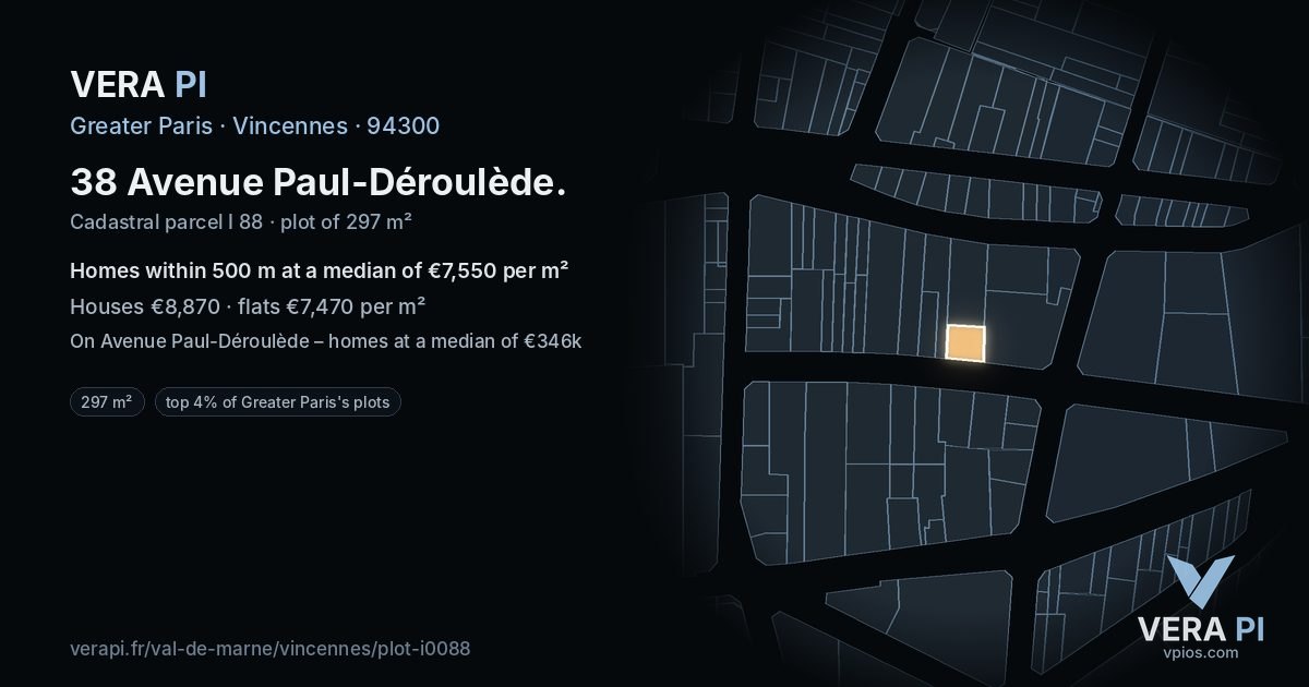 38 Avenue Paul-Déroulède, Vincennes at night – the plot lit, the parcels around coloured by the prices near them