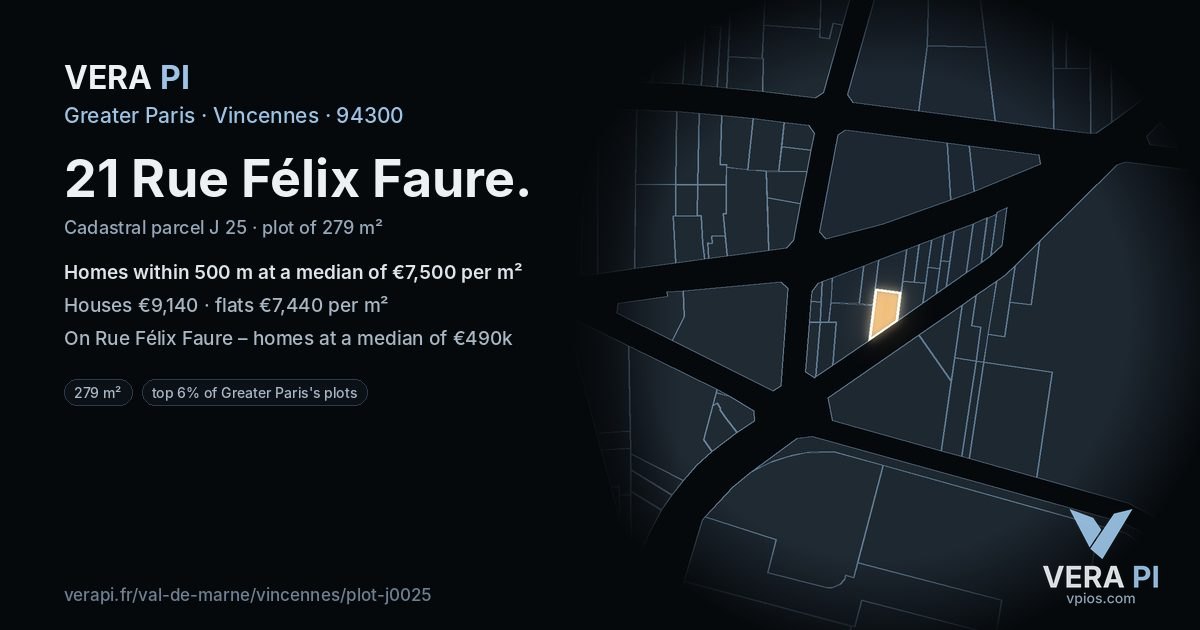 21 Rue Félix Faure, Vincennes at night – the plot lit, the parcels around coloured by the prices near them