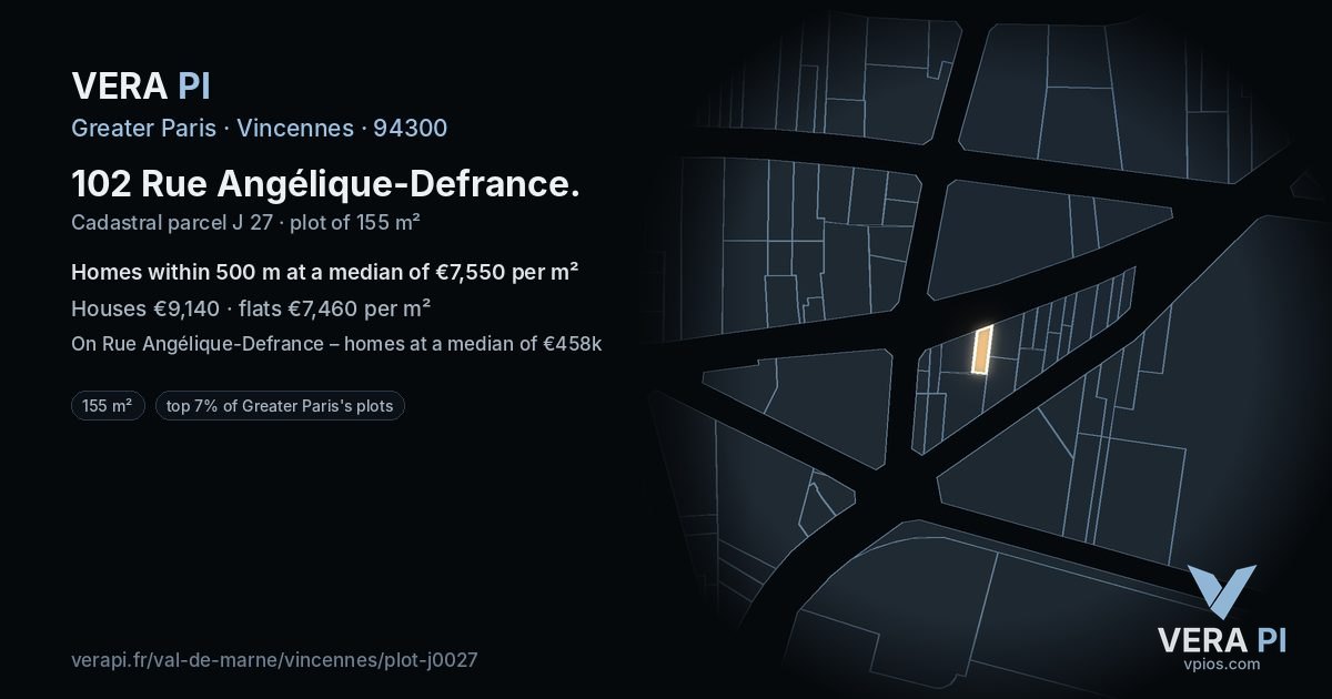 102 Rue Angélique-Defrance, Vincennes at night – the plot lit, the parcels around coloured by the prices near them