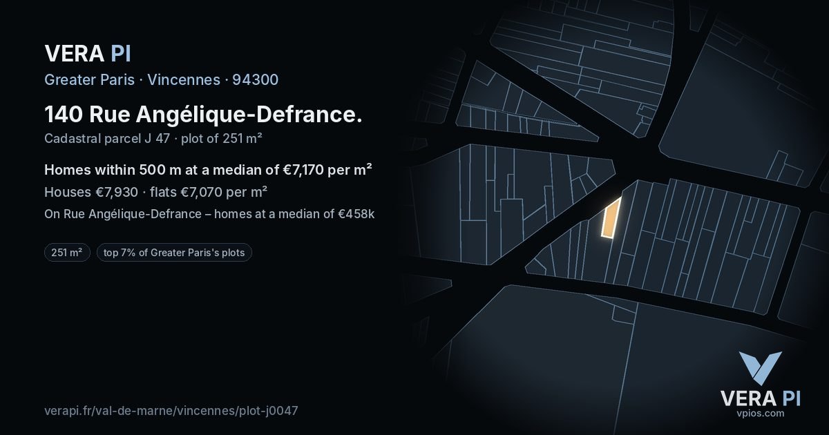140 Rue Angélique-Defrance, Vincennes at night – the plot lit, the parcels around coloured by the prices near them