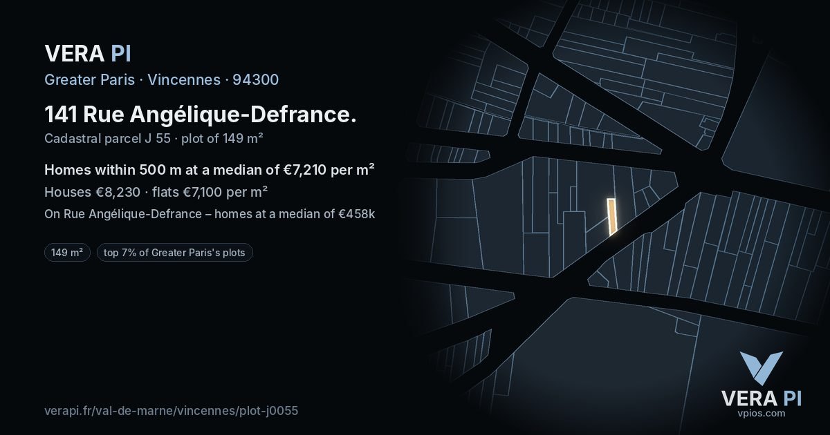 141 Rue Angélique-Defrance, Vincennes at night – the plot lit, the parcels around coloured by the prices near them