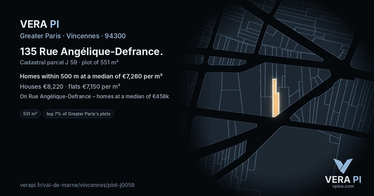 135 Rue Angélique-Defrance, Vincennes at night – the plot lit, the parcels around coloured by the prices near them