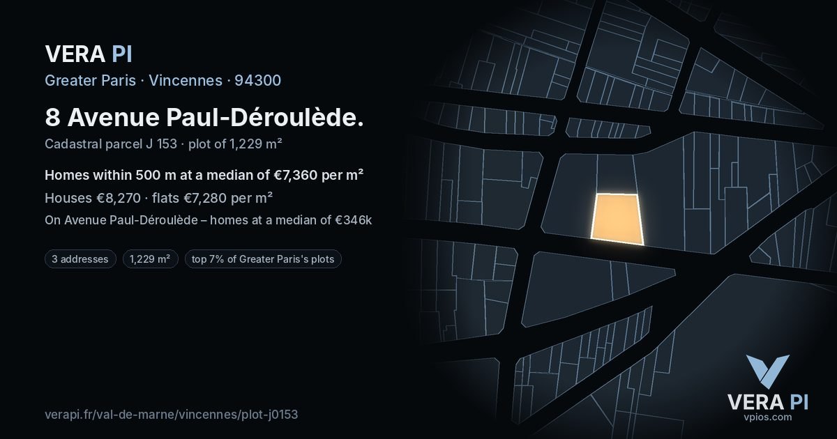 8 Avenue Paul-Déroulède, Vincennes at night – the plot lit, the parcels around coloured by the prices near them