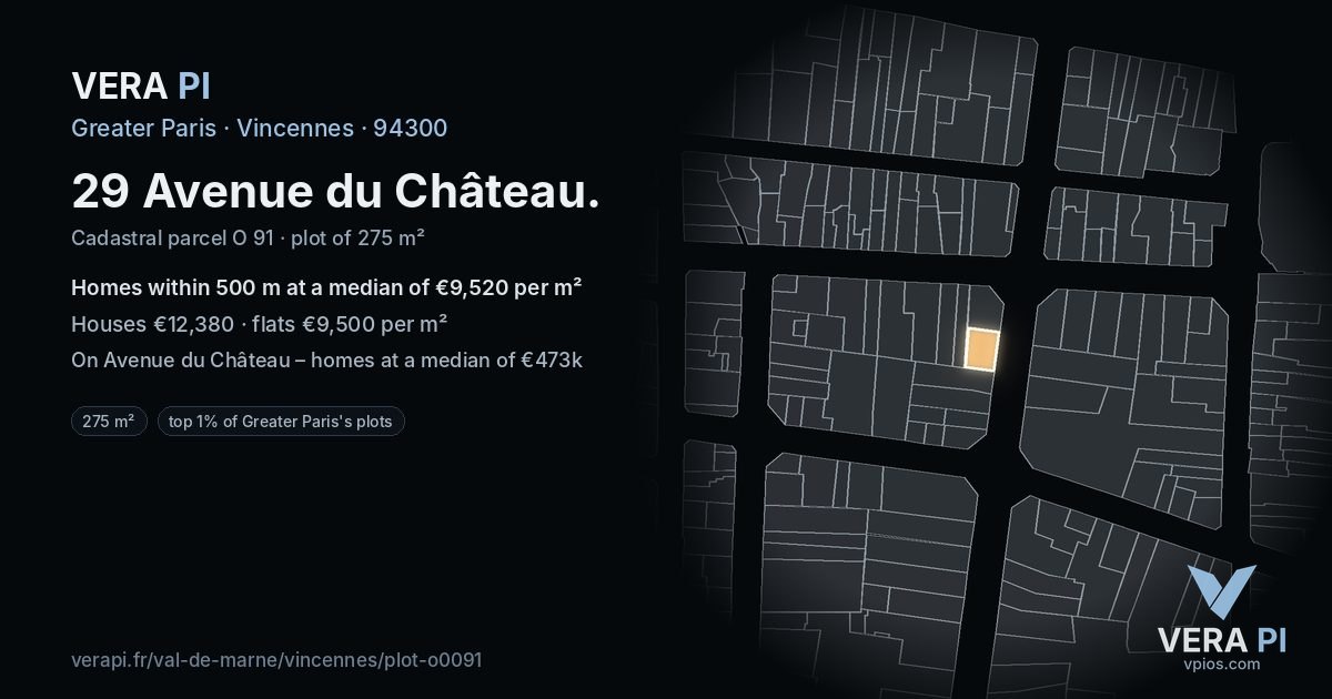 29 Avenue du Château, Vincennes at night – the plot lit, the parcels around coloured by the prices near them