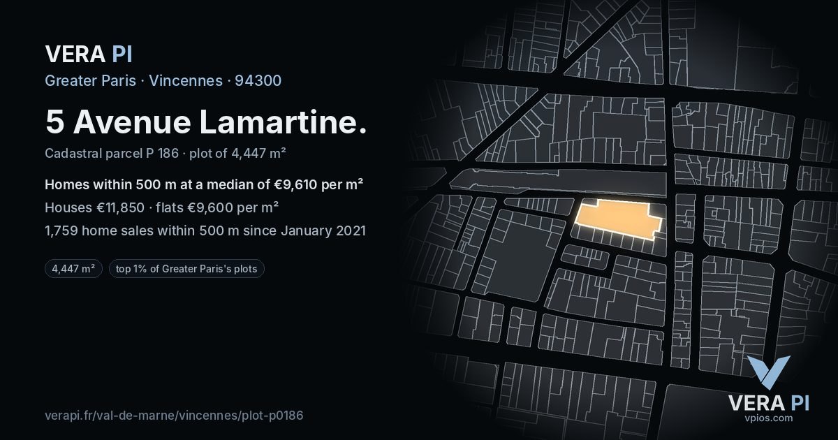 5 Avenue Lamartine, Vincennes at night – the plot lit, the parcels around coloured by the prices near them