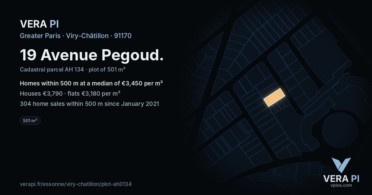 19 Avenue Pegoud, Viry-Châtillon at night – the plot lit, the parcels around coloured by the prices near them