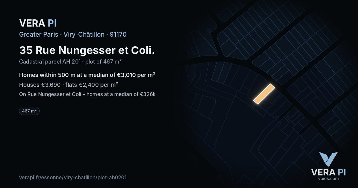 35 Rue Nungesser et Coli, Viry-Châtillon at night – the plot lit, the parcels around coloured by the prices near them