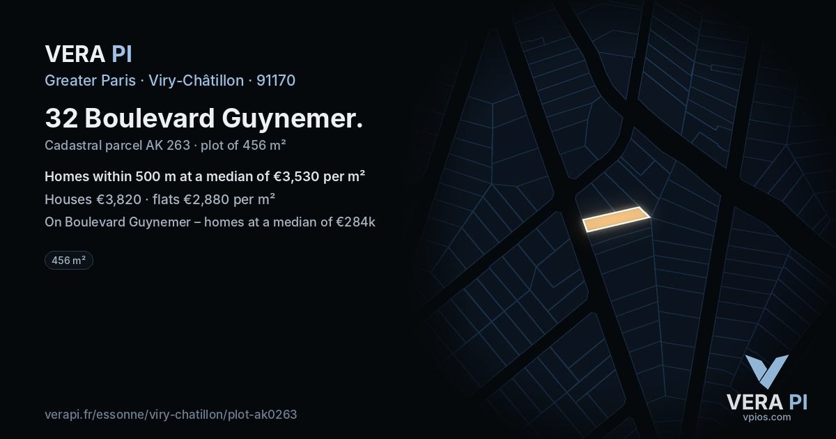 32 Boulevard Guynemer, Viry-Châtillon at night – the plot lit, the parcels around coloured by the prices near them