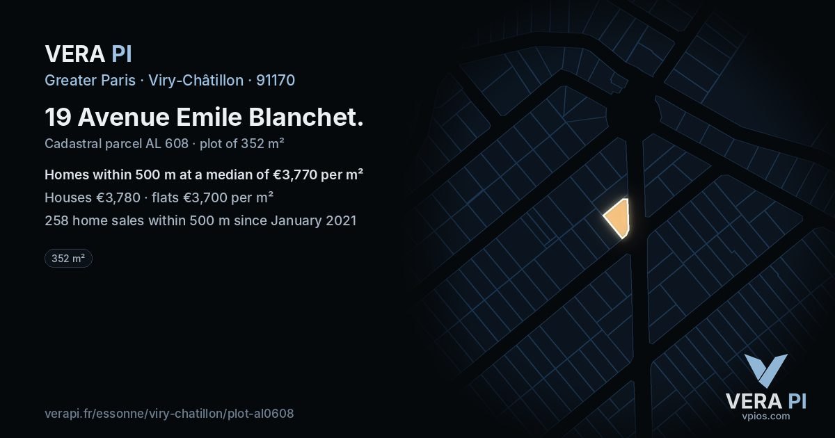 19 Avenue Emile Blanchet, Viry-Châtillon at night – the plot lit, the parcels around coloured by the prices near them