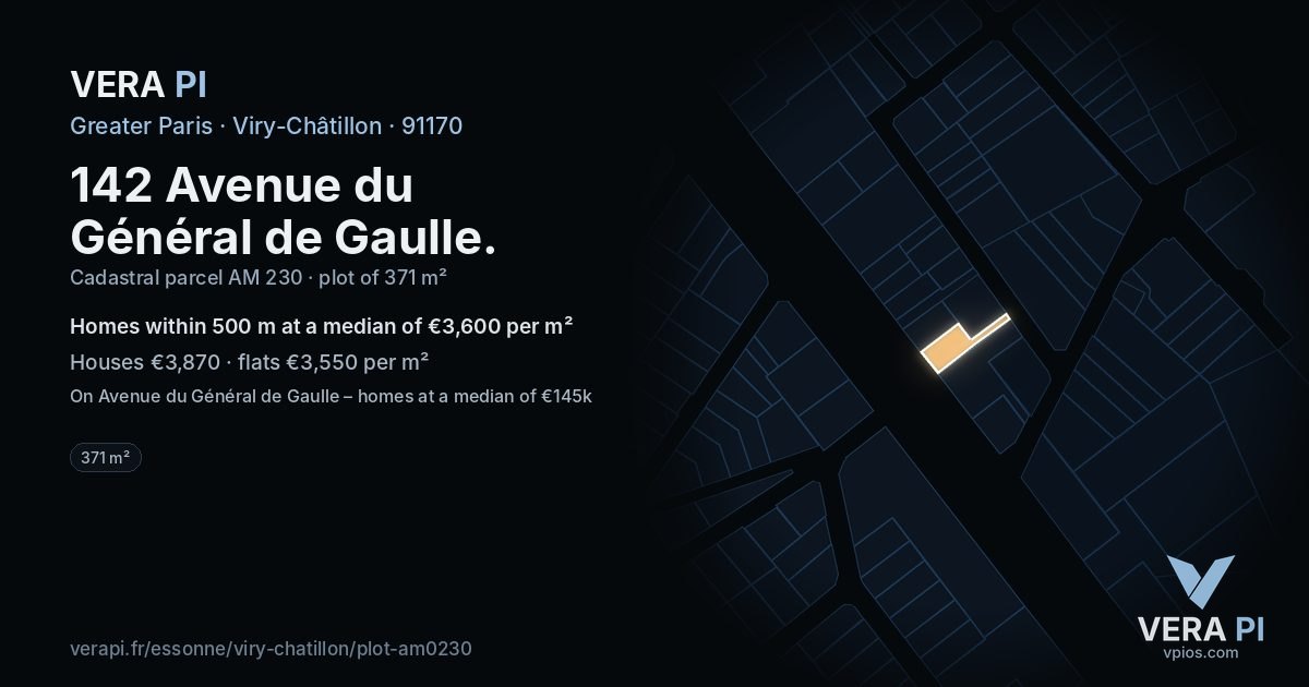 142 Avenue du Général de Gaulle, Viry-Châtillon at night – the plot lit, the parcels around coloured by the prices near them