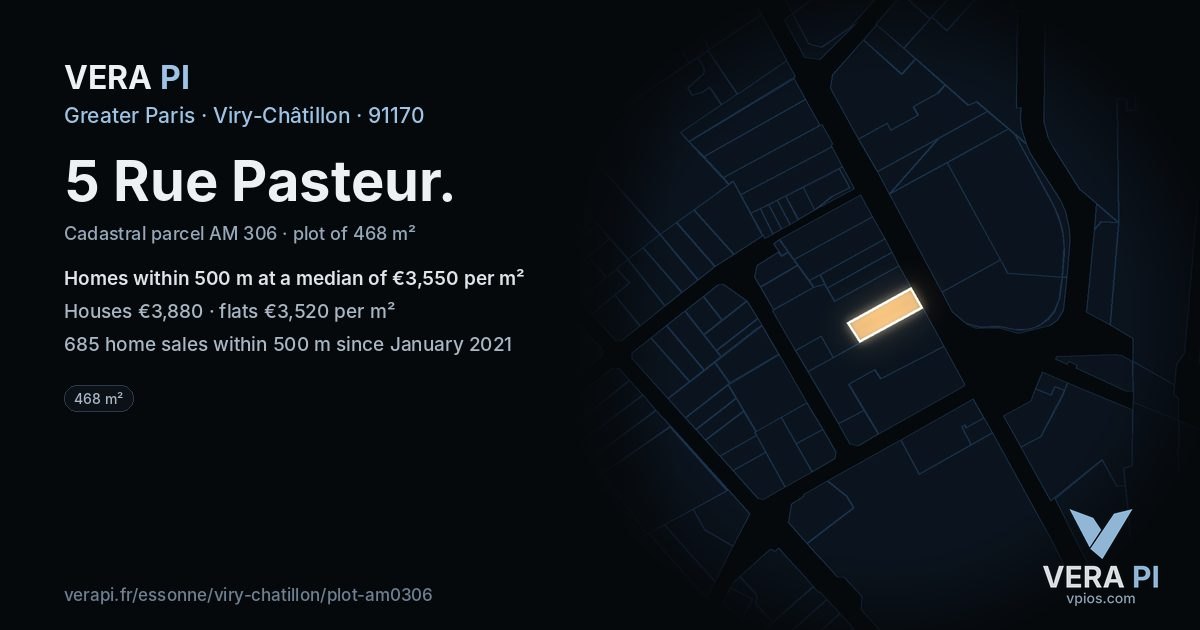 5 Rue Pasteur, Viry-Châtillon at night – the plot lit, the parcels around coloured by the prices near them