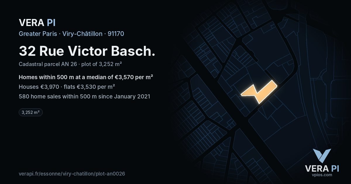 32 Rue Victor Basch, Viry-Châtillon at night – the plot lit, the parcels around coloured by the prices near them