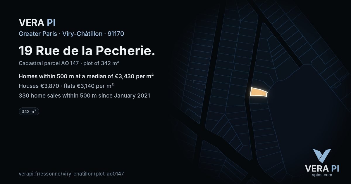19 Rue de la Pecherie, Viry-Châtillon at night – the plot lit, the parcels around coloured by the prices near them