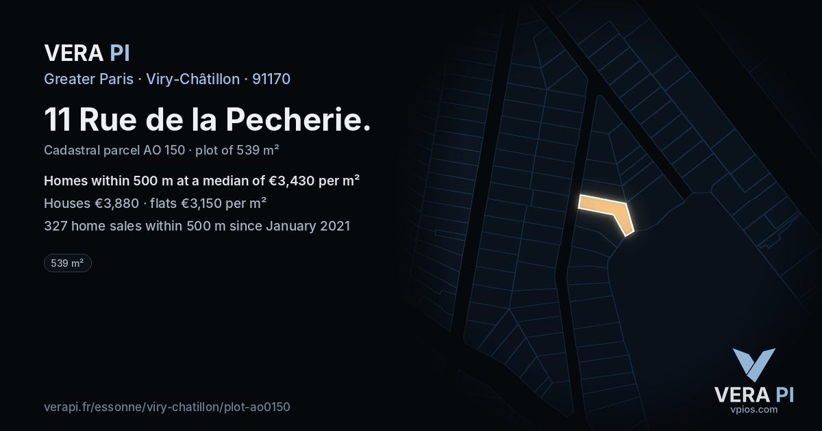 11 Rue de la Pecherie, Viry-Châtillon at night – the plot lit, the parcels around coloured by the prices near them